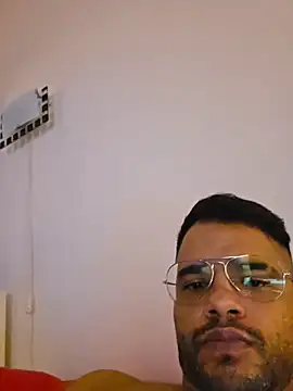 Macholatino8611 online show from November 8, 4:40 pm