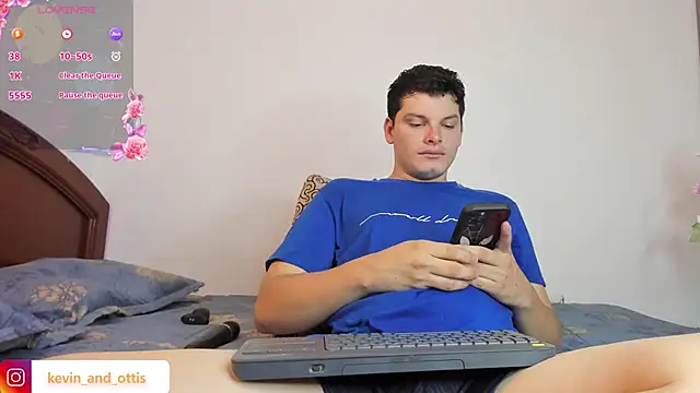  Ottis  online show from April 14, 8:37 pm