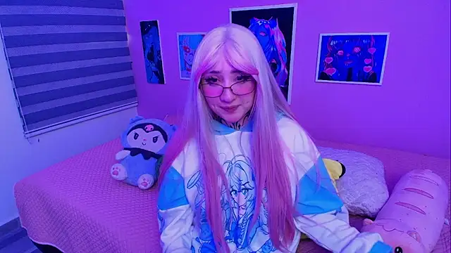 Snapshot of Miwa_violet chatting on February 13, 9:33 pm Miwa violet online show from February 13, 9:33 pm