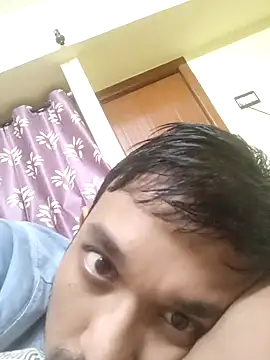 THE NAKED BOY online show from December 1, 6:18 am