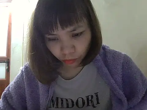 Angela-Eira online show from November 6, 9:15 pm