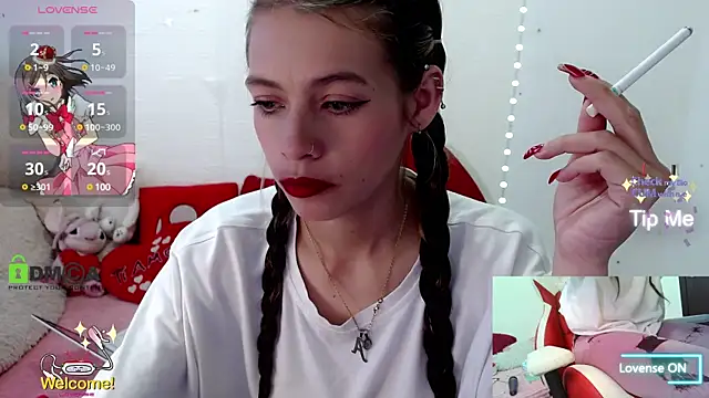 Snapshot of sweetlittlelisa chatting on February 3, 5:14 pm sweetlittlelisa online show from February 3, 5:14 pm