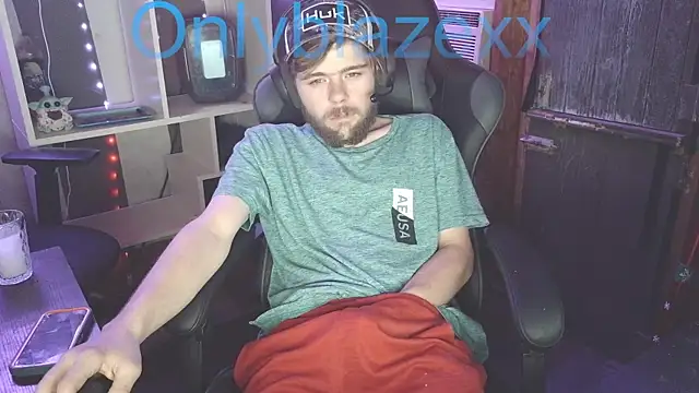 OnlyBlazexx online show from January 14, 2:39 am