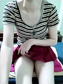 Snapshot of Luxcute286 chatting on June 20, 1:03 pm Luxcute286 online show from June 20, 1:03 pm