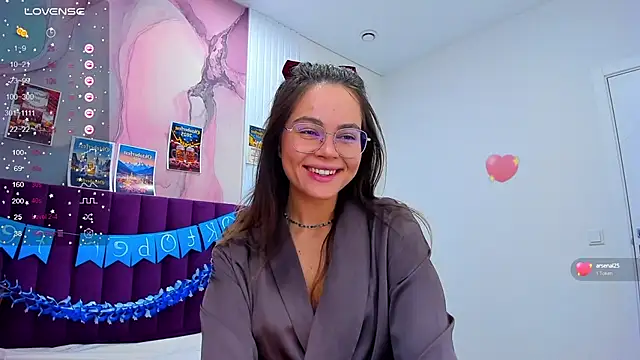 Kelly Cuutie online show from October 4, 12:52 am