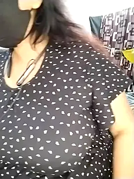 Snapshot of Tishani chatting on March 17, 5:11 am Tishani online show from March 17, 5:11 am