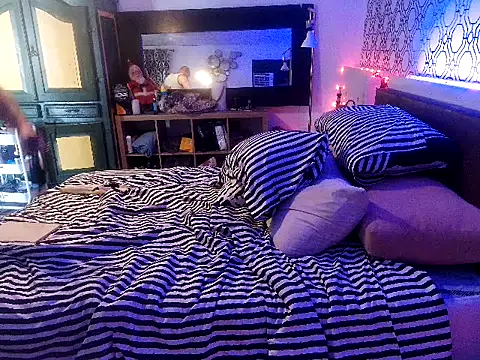 RawRyder8 online show from September 17, 2:02 am