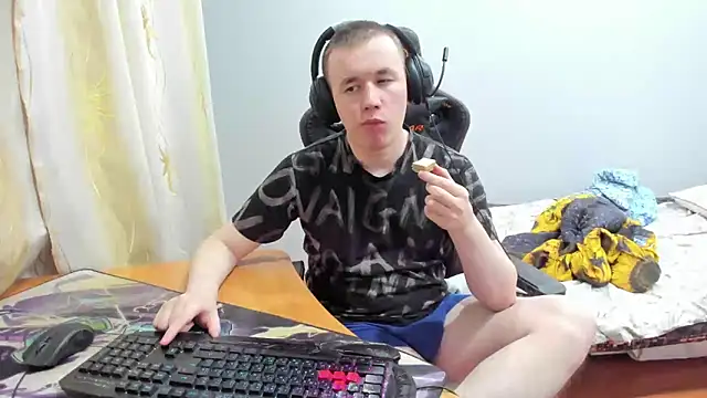 iliaskrislove online show from October 8, 9:34 pm