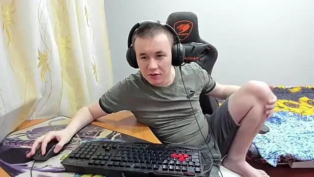 iliaskrislove online show from October 18, 4:52 pm