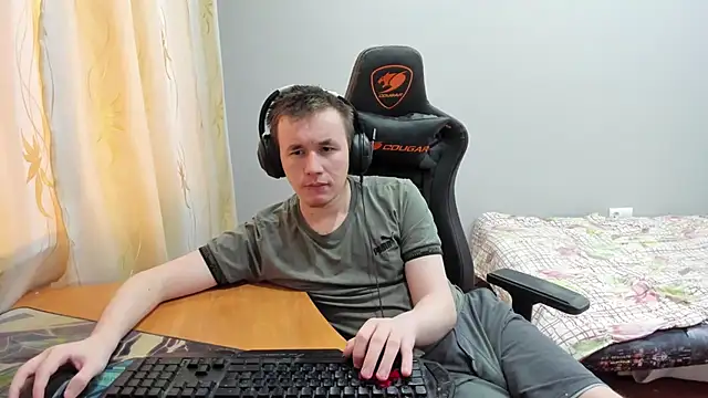 iliaskrislove online show from November 14, 9:52 am