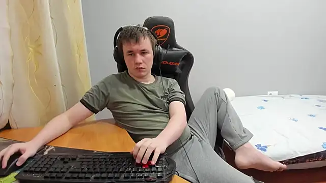 iliaskrislove online show from January 7, 4:26 am