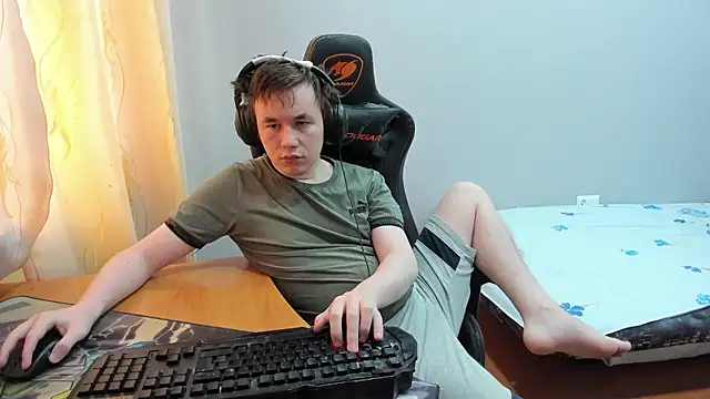 Snapshot of iliaskrislove chatting on January 19, 9:02 am iliaskrislove online show from January 19, 9:02 am