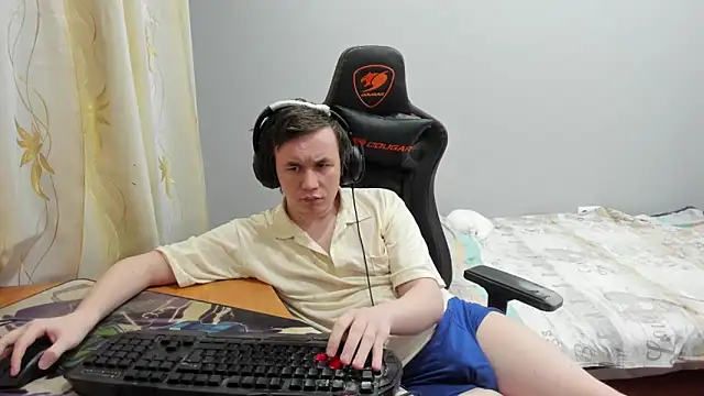 Snapshot of iliaskrislove chatting on February 1, 9:13 pm iliaskrislove online show from February 1, 9:13 pm