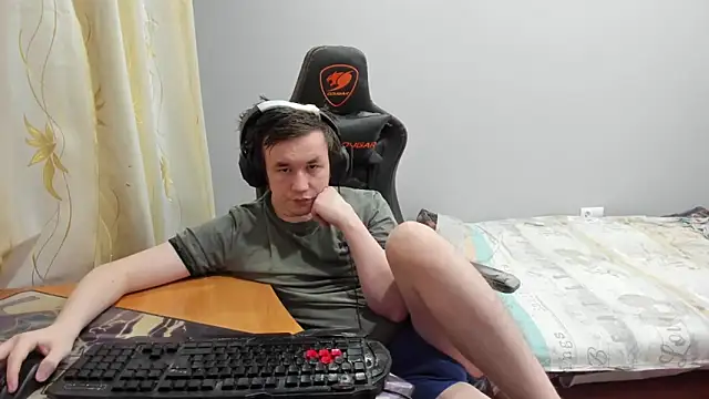 Snapshot of iliaskrislove chatting on February 4, 1:50 pm iliaskrislove online show from February 4, 1:50 pm