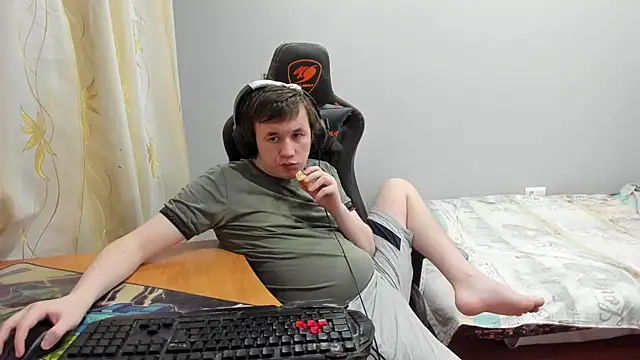 Snapshot of iliaskrislove chatting on February 5, 1:54 am iliaskrislove online show from February 5, 1:54 am