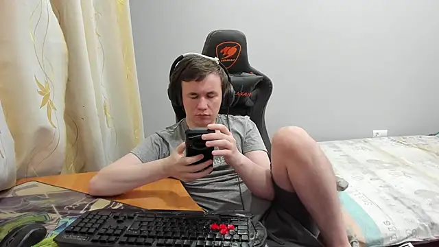 Snapshot of iliaskrislove chatting on February 11, 4:23 pm iliaskrislove online show from February 11, 4:23 pm