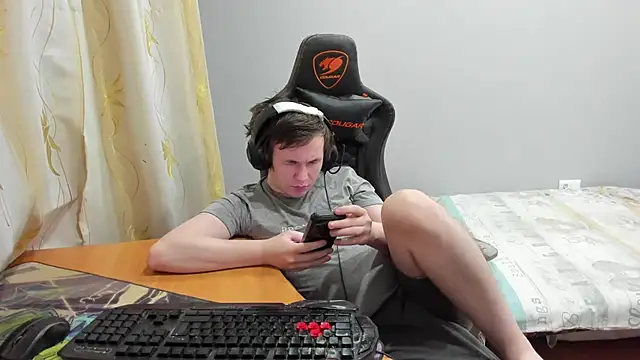 Snapshot of iliaskrislove chatting on February 12, 5:52 pm iliaskrislove online show from February 12, 5:52 pm