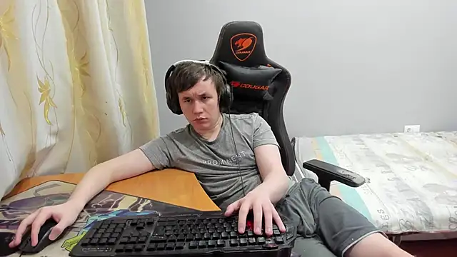 Snapshot of iliaskrislove chatting on February 15, 11:34 pm iliaskrislove online show from February 15, 11:34 pm