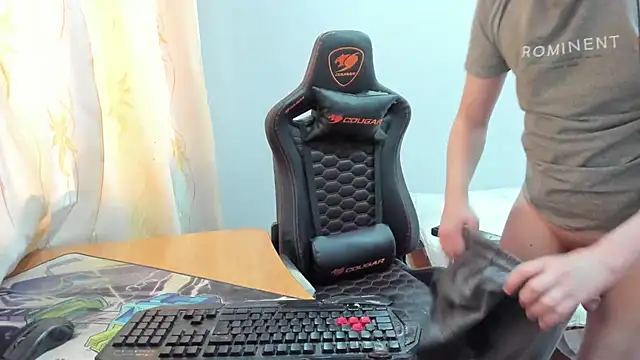 Snapshot of iliaskrislove chatting on February 16, 11:39 am iliaskrislove online show from February 16, 11:39 am