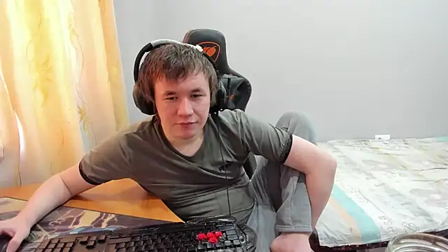 Snapshot of iliaskrislove chatting on February 22, 5:08 am iliaskrislove online show from February 22, 5:08 am