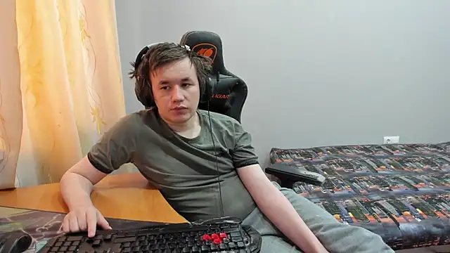 Snapshot of iliaskrislove chatting on February 24, 4:43 am iliaskrislove online show from February 24, 4:43 am