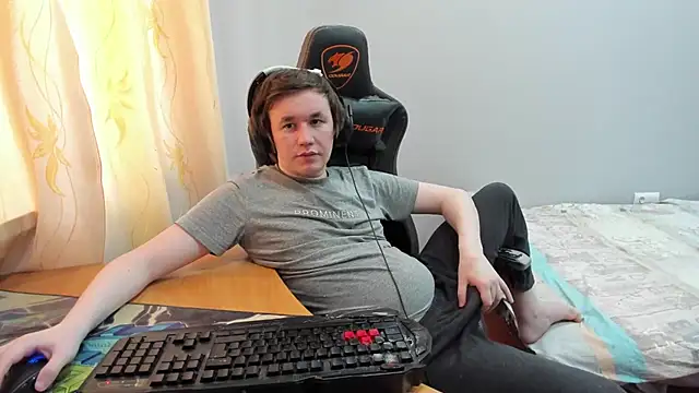 iliaskrislove online show from March 19, 4:16 am