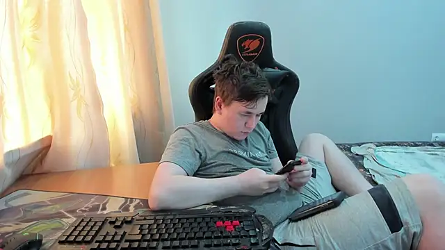 Snapshot of iliaskrislove chatting on June 27, 6:29 am iliaskrislove online show from June 27, 6:29 am