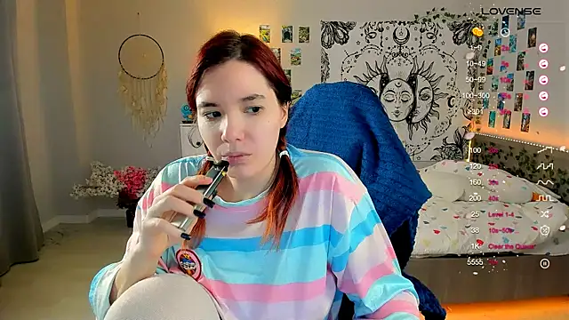 Snapshot of callmekatesmith chatting on December 2, 11:07 pm callmekatesmith online show from December 2, 11:07 pm