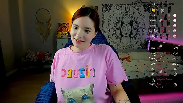 Snapshot of callmekatesmith chatting on December 7, 10:50 pm callmekatesmith online show from December 7, 10:50 pm