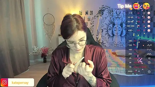 Snapshot of callmekatesmith chatting on February 14, 10:17 am callmekatesmith online show from February 14, 10:17 am