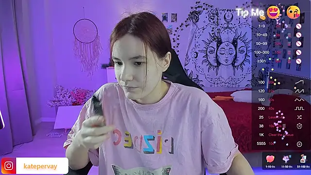 Snapshot of callmekatesmith chatting on February 23, 2:14 pm callmekatesmith online show from February 23, 2:14 pm