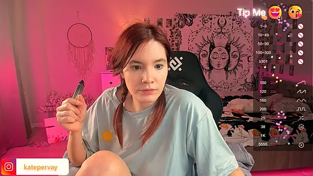 Snapshot of callmekatesmith chatting on March 6, 8:27 pm callmekatesmith online show from March 6, 8:27 pm