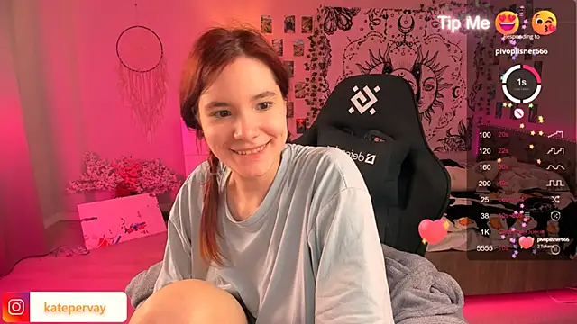 Snapshot of callmekatesmith chatting on March 6, 11:31 pm callmekatesmith online show from March 6, 11:31 pm