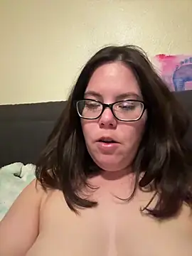 Snapshot of FreakNastyLacie chatting on November 16, 2:17 am FreakNastyLacie online show from November 16, 2:17 am