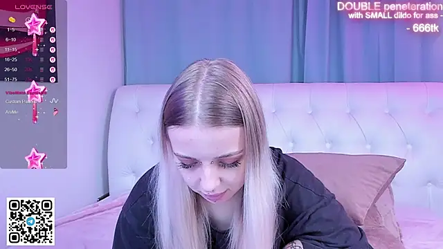 Snapshot of Alice_Halle chatting on November 12, 5:30 am Alice Halle online show from November 12, 5:30 am