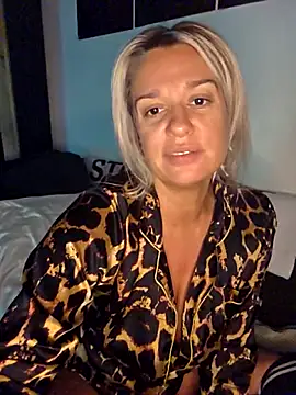 SpicyVicky online show from October 3, 4:53 am