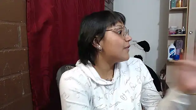 SWEETT CORY online show from April 6, 2:42 am