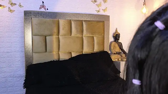 ximenawilliamss online show from December 21, 10:39 pm