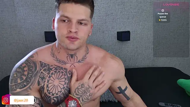 Jaor owens20 online show from March 16, 11:20 pm