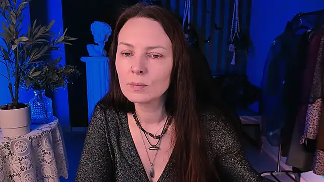 VandaRossi online show from October 18, 10:05 am