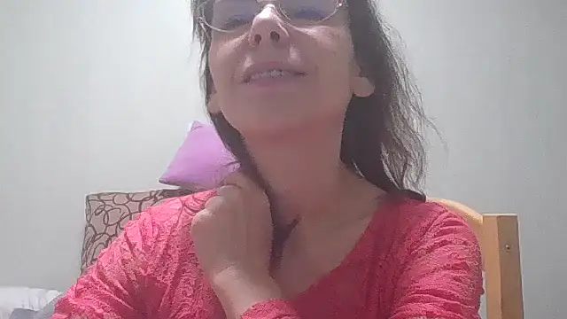 Snapshot of HollyJewel chatting on January 20, 6:10 pm HollyJewel online show from January 20, 6:10 pm