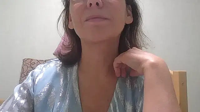 HollyJewel online show from October 22, 6:51 pm