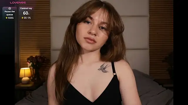 Snapshot of AliceBellamy chatting on April 29, 8:59 pm AliceBellamy online show from April 29, 8:59 pm