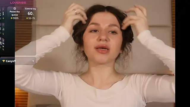 Snapshot of AliceBellamy chatting on May 18, 9:31 pm AliceBellamy online show from May 18, 9:31 pm