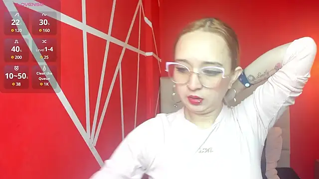 Liaroberts1 online show from December 19, 12:12 pm