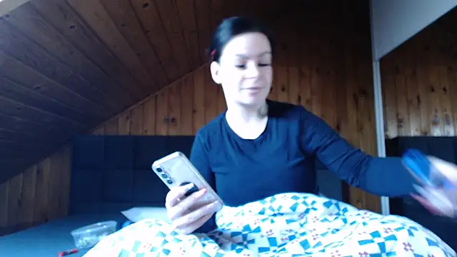 BoeseMoni1998 online show from November 21, 11:53 am