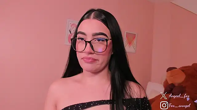 angeel fox online show from November 11, 2:22 am