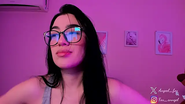 angeel fox online show from April 13, 4:51 am