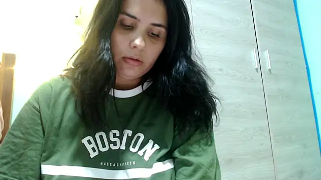 zaritagape21 online show from December 27, 11:21 pm