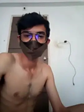 Snapshot of vamphunt130 chatting on November 8, 7:19 am vamphunt130 online show from November 8, 7:19 am